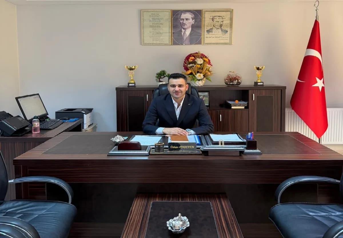 Patnos Gençlik ve Spor İlçe Müdürlüğü binası ve görev değişimi açıklaması