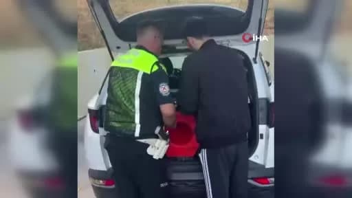 Pendik’te trafikte makas atan sürücünün aracı ve trafik cezası uygulaması