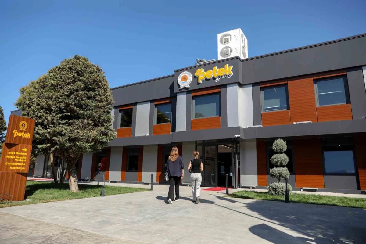 Samsun Büyükşehir Belediyesi (SBB) tarafından gençlerin eğitim, sosyal ve günlük yaşam ihtiyaçlarına destek olmak amacıy
