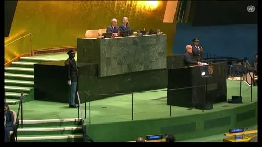 İran Cumhurbaşkanı Mesud Pezeşkiyan BM Genel Kurulu'nda konuşma yaparken