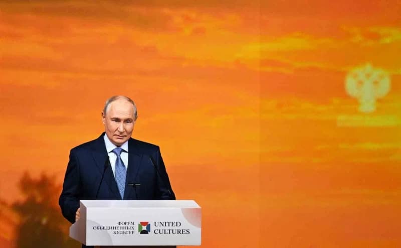 Rusya Devlet Başkanı Vladimir Putin, 12. ST. Petersburg Uluslararası Birleşik Kültürler Forumu’nda konuştu.