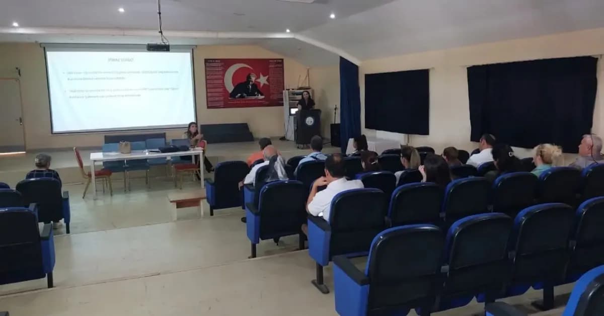Aydın’ın Sultanhisar ilçesinde, kurumlarında rehber öğretmen bulunmayan okulların idarecilerine yönelik Rehberlik hizmet
