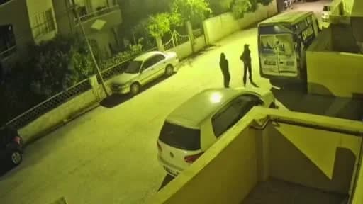 Hatay Reyhanlı'da evin avlusundan çalınan motosikletin güvenlik kamerası görüntüsü