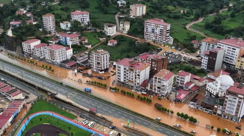 Rize'nin İyidere ilçesinde selin ortaya çıkardığı manzara havadan görüntülendi