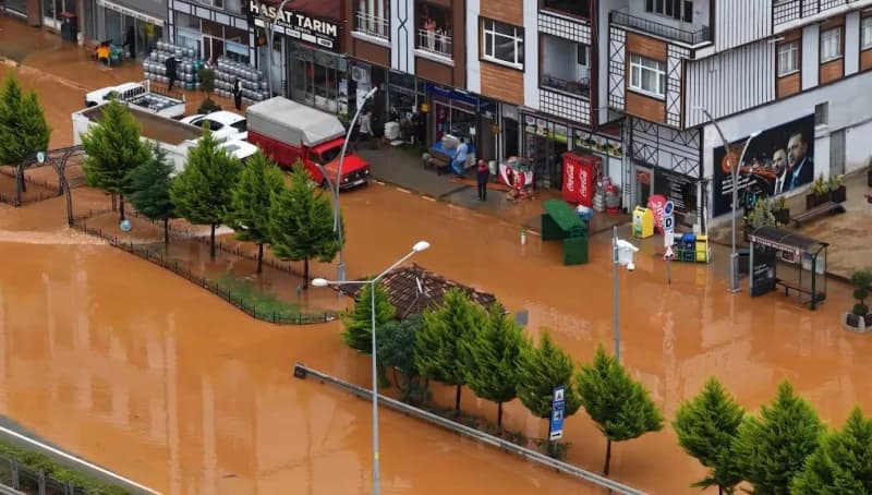 Rize'nin İyidere ilçesinde selin ortaya çıkardığı manzara havadan görüntülendi