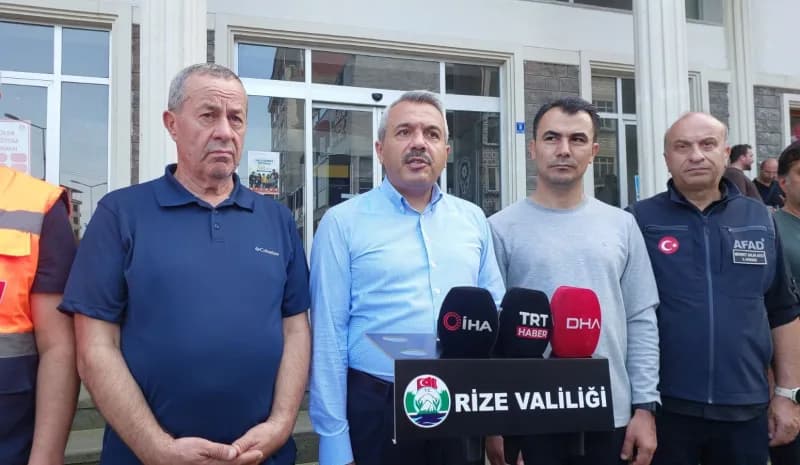 Rize Valisi İhsan Selim Baydaş, yoğun yağıştan en fazla etkilenen ilçelerden Pazar’da açıklamalarda bulundu
