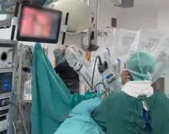 OMÜ Tıp Fakültesi Hastanesi’nde gerçekleştirilen robot yardımlı akciğer kanseri ameliyatından görüntü