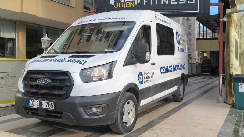 Antalya’da Rus uyruklu turist yaklaşık 10 gündür konakladığı otelin koridorunda ölü bulundu.