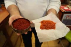 Kocaeli'de safran çiçekleri ve aktarda satılan safran ürünleri