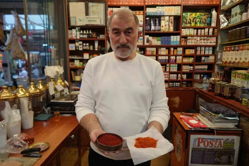 Dünyanın en değerli baharatlarından biri olarak gösterilen safranın gramı 900 liraya, kilosu ise 900 bin liraya kadar çı