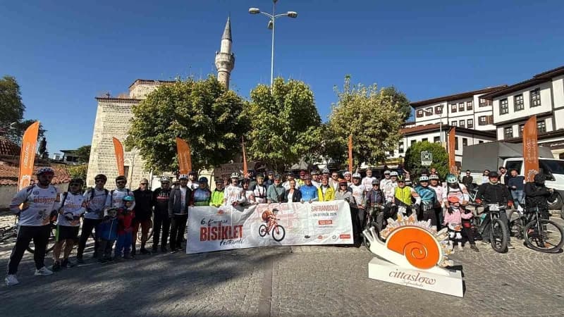 Karabük Bisiklet Derneği (Karbisder) tarafından düzenlenen 6. Karabük Bisiklet Festivali’nin ikinci gününde Bisiklet tut
