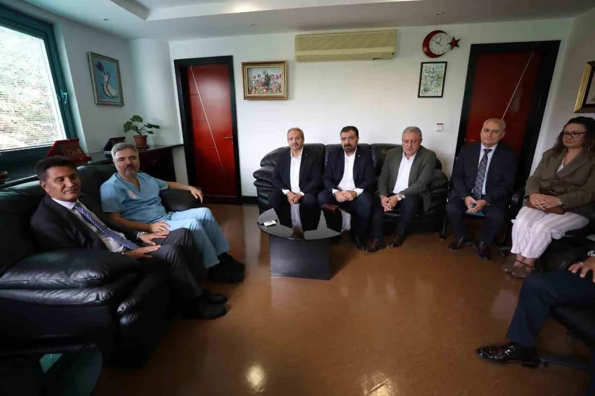 Sağlık ve Sosyal Hizmet Çalışanları Sendikası (Sağlık-sen) Genel Başkanı Mahmut Faruk Doğan, Tedavi gören gazilere ziyar