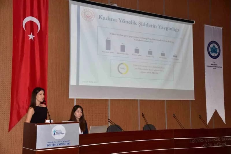 Eskişehir Aile ve Sosyal Hizmetler İl Müdürlüğünde görevli Sosyal Çalışmacı Hande Üner ve Melike Yavuz tarafından verile