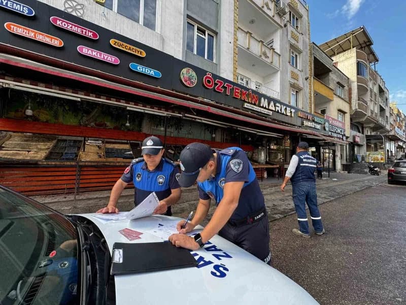 Şahinbey Belediyesi Zabıta ekiplerinin denetimlerinde son kullanma tarihi geçmiş ürün sattığı belirlenen OLİ Center zinc