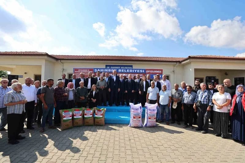 Şahinbey Belediyesi Çiftçilere desteğini sürdürüyor