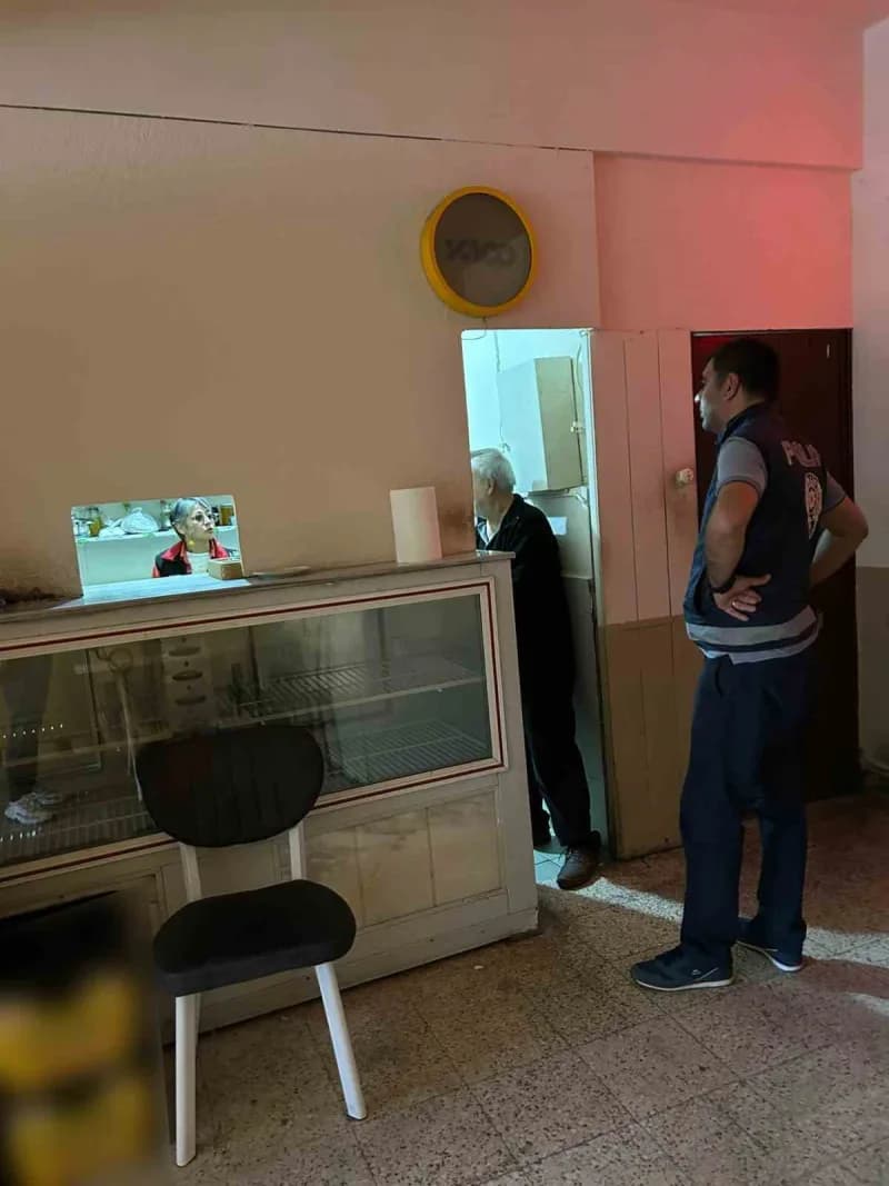 Tekirdağ'ın Muratlı ilçesinde Tarım ve Orman Müdürlüğü ile İlçe Emniyet Müdürlüğü ekipleri, halk sağlığını korumak ve gü