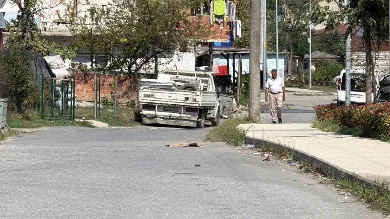 Sakarya Sapanca'da annesini tabancayla vurarak öldüren 16 yaşındaki şüphelinin gözaltı görüntüsü