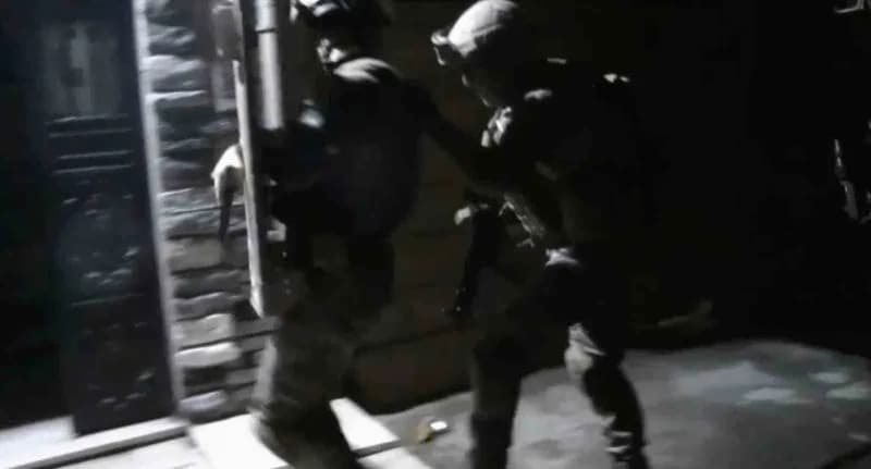 Sakarya’da DEAŞ terör örgütü şüphelilerine yönelik polis operasyonu