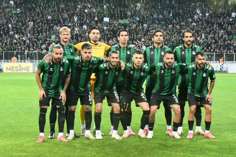 TFF 2. Lig Kırmızı Grup'un 4. Haftasında Sakaryaspor, sahasında Kütayha Futbol Spor Kulübü'nü 2-0 mağlup etti.