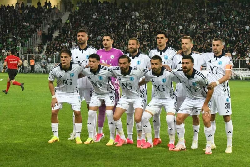 TFF 2. Lig Kırmızı Grup'un 4. Haftasında Sakaryaspor, sahasında Kütayha Futbol Spor Kulübü'nü 2-0 mağlup etti.