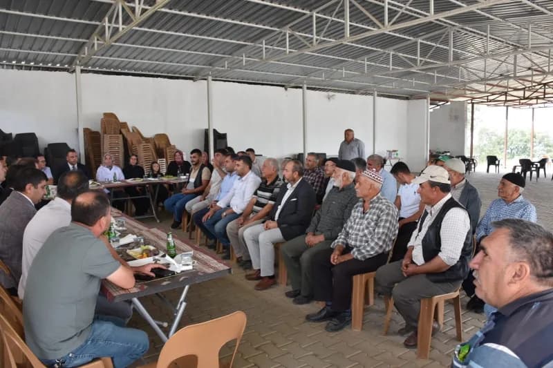 Salihli Kaymakamı Ali Güldoğan, mahalle ziyaretleri kapsamında Karaağaç ve Çelikli mahallelerini ziyaret ederek vatandaş