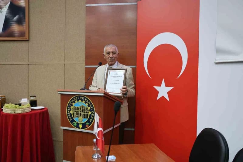 Manisa’nın Salihli ilçesinin Sultani üzümünden elde edilen pekmez, Türk Patent ve Marka Kurumu tarafından coğrafi işaret