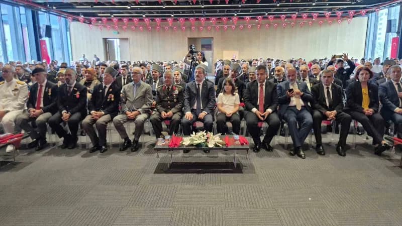 Samsun'da 19 Eylül Gaziler Günü nedeniyle anma programı düzenlendi.