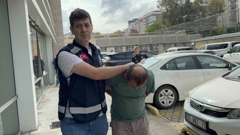 Samsun'da polis ekipleri olay yerinde inceleme yapıyor