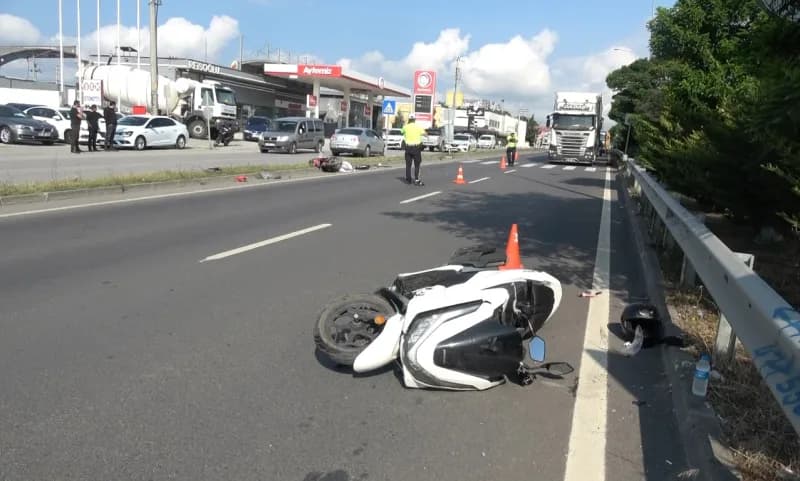 Samsun Bafra'da motosiklet ile elektrikli bisikletin çarpıştığı kaza sonrası olay yeri