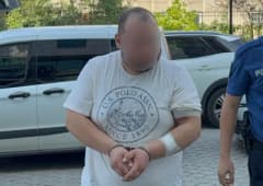 Samsun İlkadım ilçesinde bıçak ve sopalı kavga sonrası polis ekipleri olay yerinde inceleme yapıyor