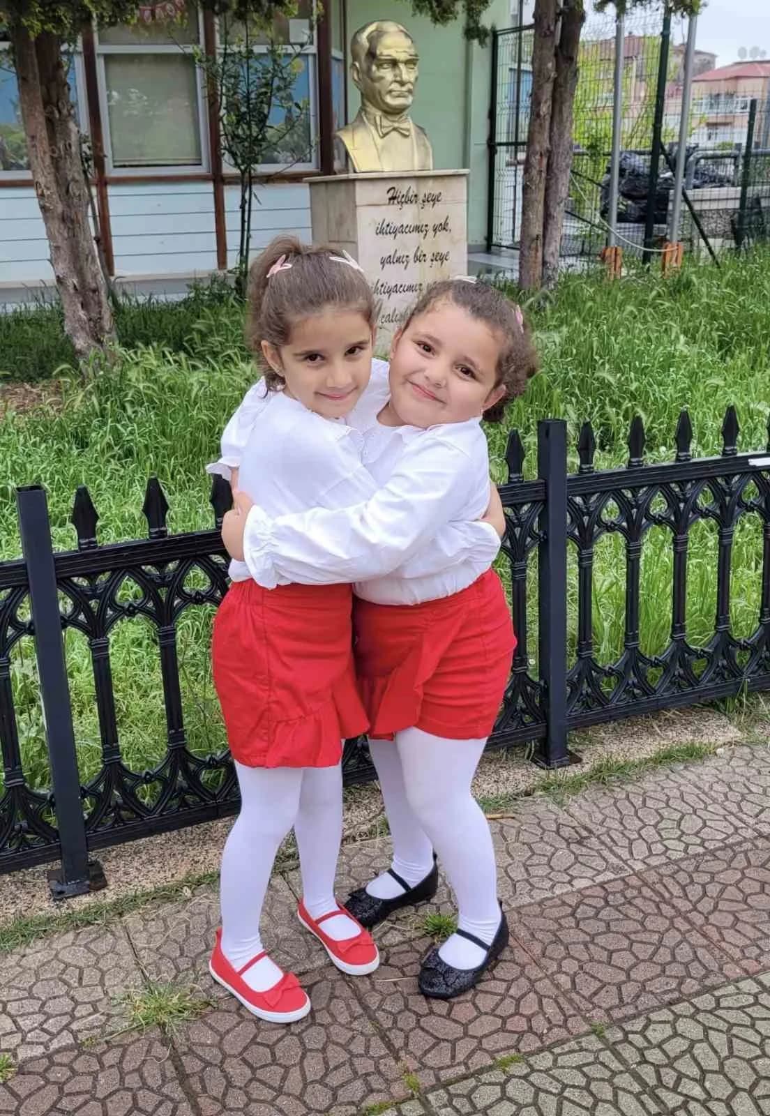 Açelya Mina ve Ayla Kaya