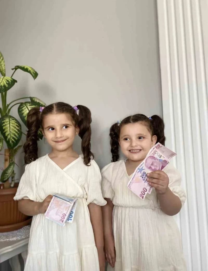 Açelya Mina ve Ayla Kaya