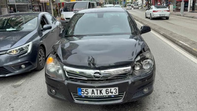 Samsun İlkadım’da iki otomobilin çarpışması sonucu meydana gelen trafik kazası