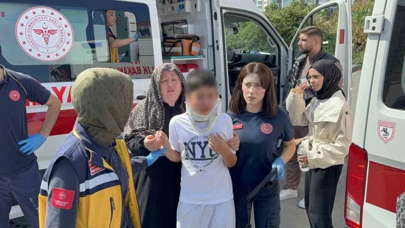 Yaralılar, ambulanslarla Gazi Devlet Hastanesi'ne kaldırılarak tedavi altına alındı.