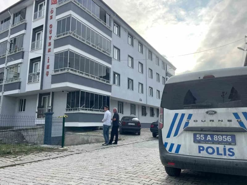 Samsun Kavak ilçesinde bir apartman ve çevresi, olay yeri