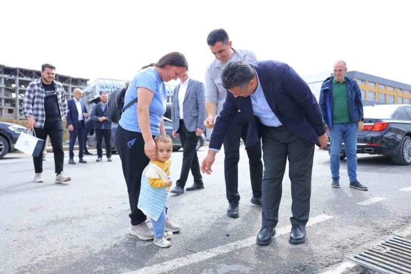 Samsun Büyükşehir Belediye Başkanı Halit Doğan, Toybelen Sanayi Sitesi’ni ziyaret ederek Sanayi esnafıyla bir araya geld