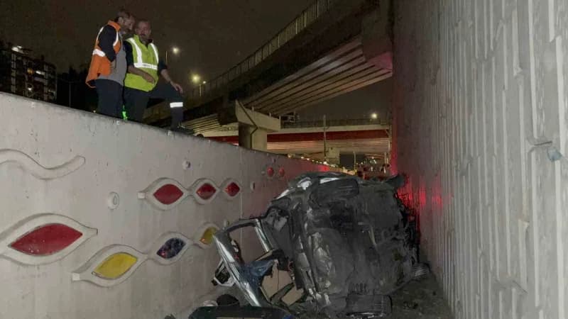 Samsun’un İlkadım ilçesinde otomobilin kamyonete çarpıp takla atarak hurdaya döndüğü kazada kazada 2 kişi yaralandı.