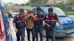 Samsun Tekkeköy'de jandarma ekiplerinin uyuşturucu operasyonunda ele geçirilen sentetik ecza haplar ve metamfetamin