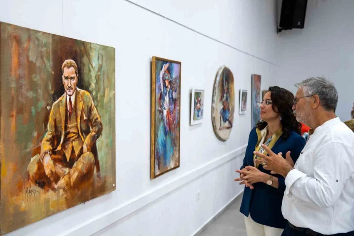 33. Uluslararası Muğla Kültür ve Sanat Şenliği, ikinci gününde sergiler ve Sanat atölyeleriyle devam etti.