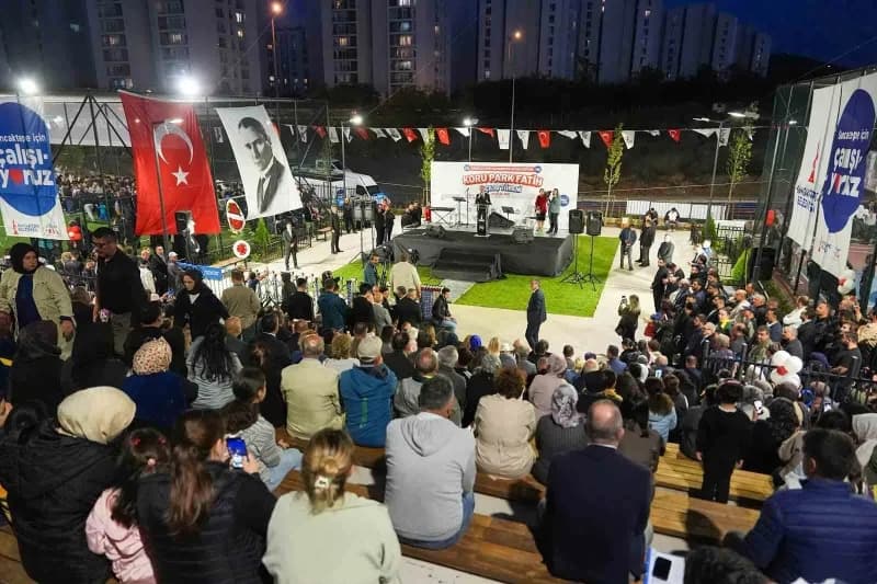 Fatih Mahallesi sakinlerinin sosyal ve sportif ihtiyaçlarına yanıt verecek yirmi bin metrekarelik Fatih Koru Parkı, düze