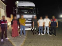 Şanlıurfa'da jandarma ekipleri düzensiz göçmenlere yönelik operasyon düzenliyor