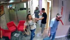 Şanlıurfa Karaköprü'de 5.4 büyüklüğündeki deprem anında panik yaşayan yerel televizyon çalışanları