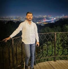 Şanlıurfa-Ceylanpınar kara yolunda koyun sürüsüne çarpan otomobilin kazası sonrası görüntüsü