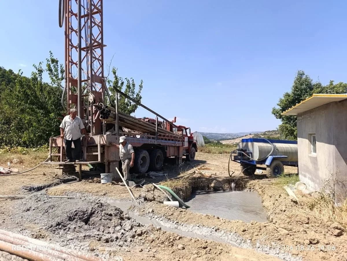 Kütahya Şaphane Gaipler köyünde açılan 220 metrelik içme suyu sondaj kuyusu çalışması
