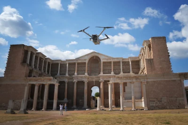 Kültürel mirasın korunmasında teknoloji Manisa'da yeni bir dönemin kapısını açtı. Kültür ve Turizm Bakanı Mehmet Nuri Er