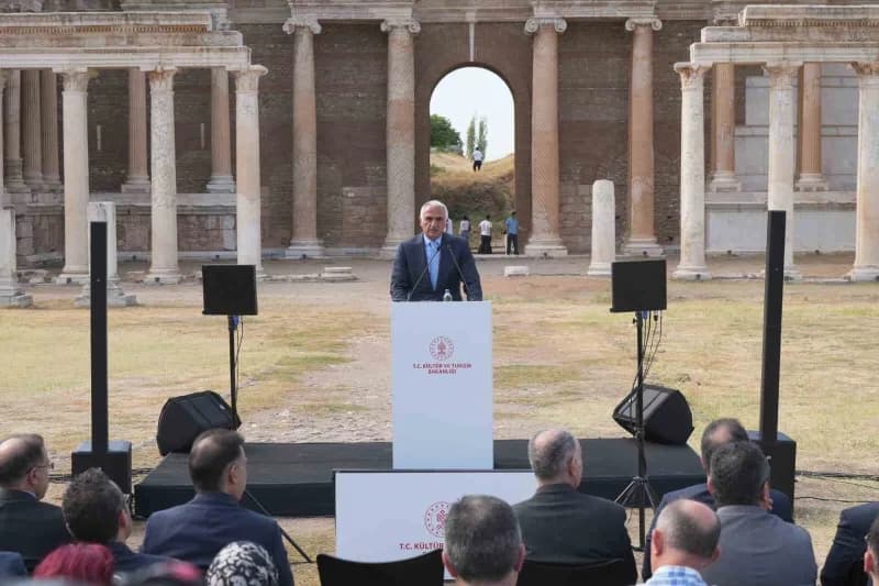 Kültür ve Turizm Bakanı Mehmet Nuri Ersoy, açılışta konuşma yaptı.