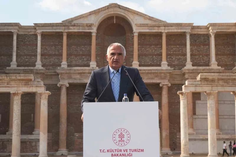 Kültür ve Turizm Bakanı Mehmet Nuri Ersoy, açılışta konuşma yaptı.