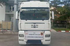 Kırşehir’de jandarma ekiplerinin yol kontrolünde şasesi değiştirilmiş tırın durdurulması