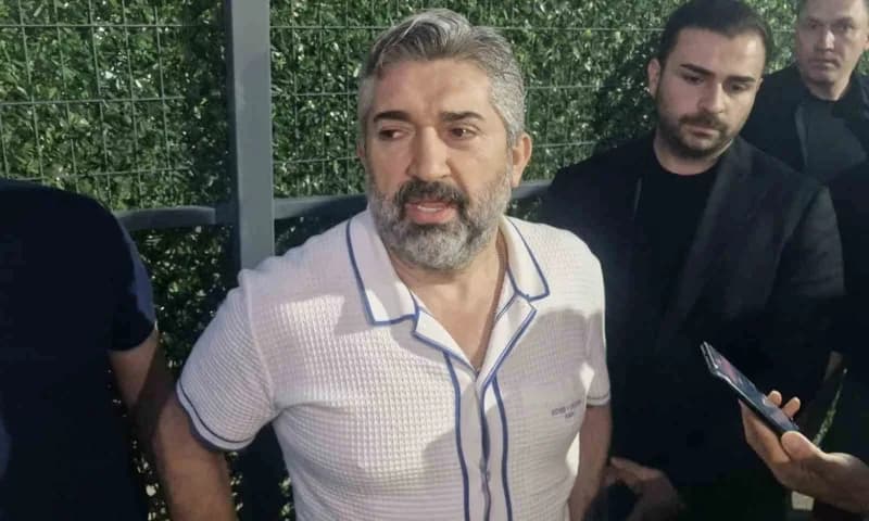 Çorum FK Başkanı Savaş Balçık basın açıklaması yaparken