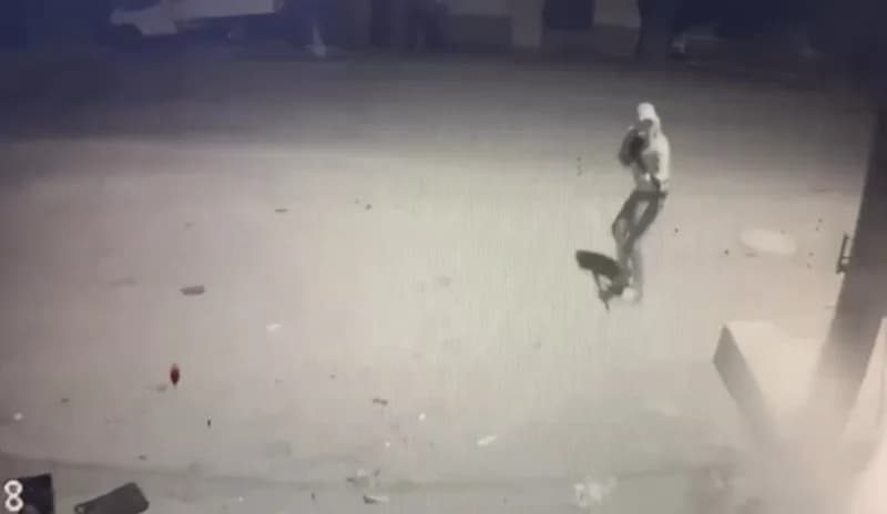 Pompalı tüfekle saldırı kameraya yansıdı. (Arşiv)